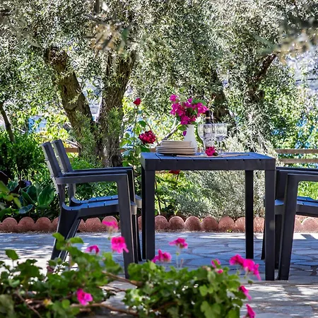 Marani & Skopelos Town